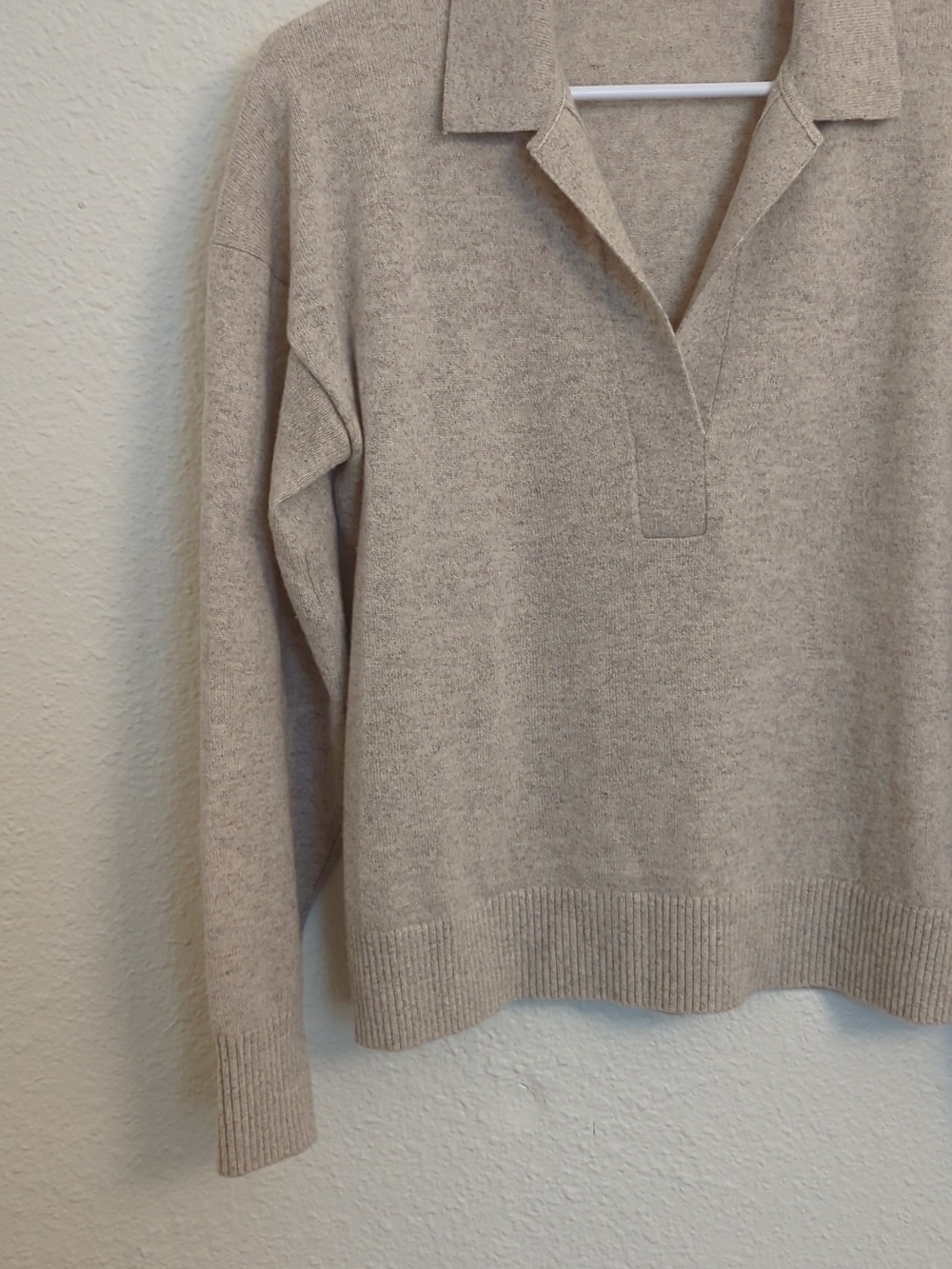 Everlane Cashmere Sweater - Picture 4 of 6